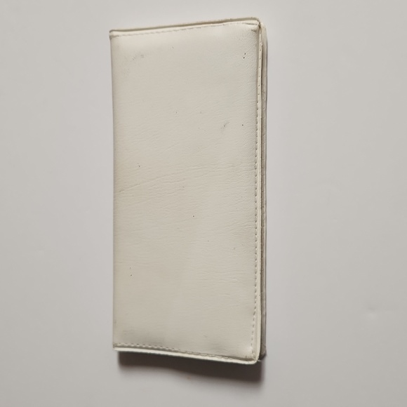 Vintage sewing Kit - Picture 3 of 4